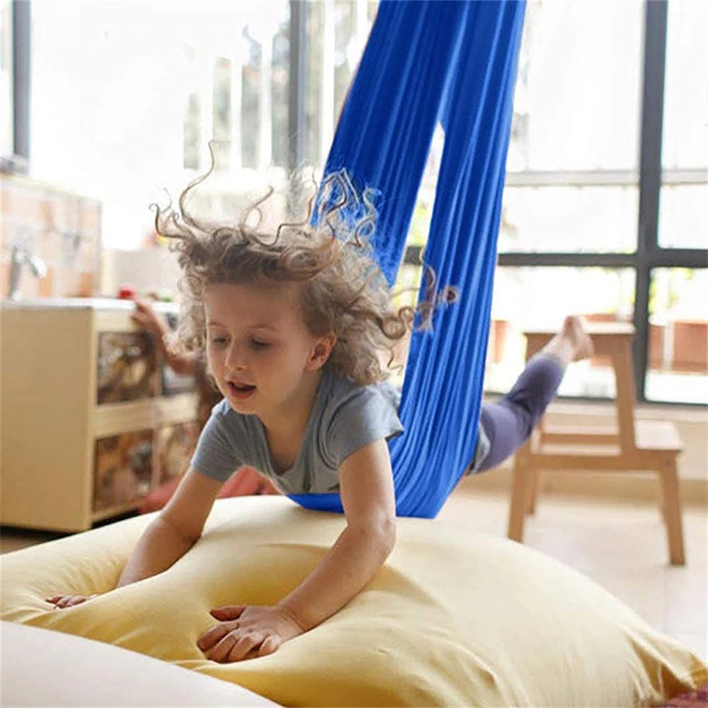 Chaise pivotante en tissu d'interrieur